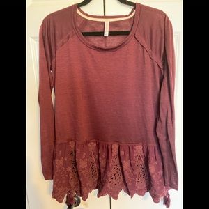 Women’s Ruffled Bottom Tunic!